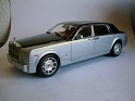 1:18 - TRL Models - Rolls-Royce - Phantom EWB - 2003 - Silver/Black - Street - 1